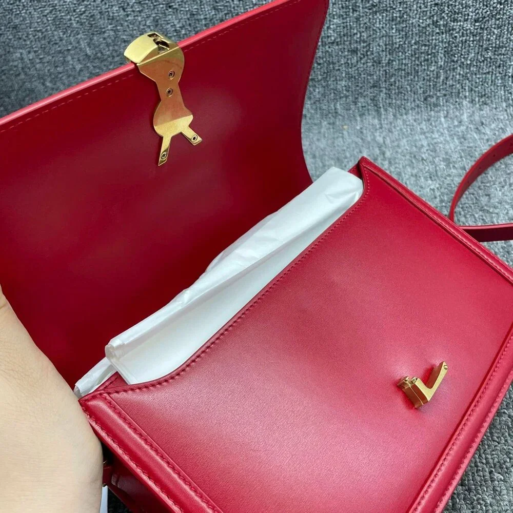 100% Authentic Yves Saint Laurent Leather Shoulder Bag - Picture 12 of 16